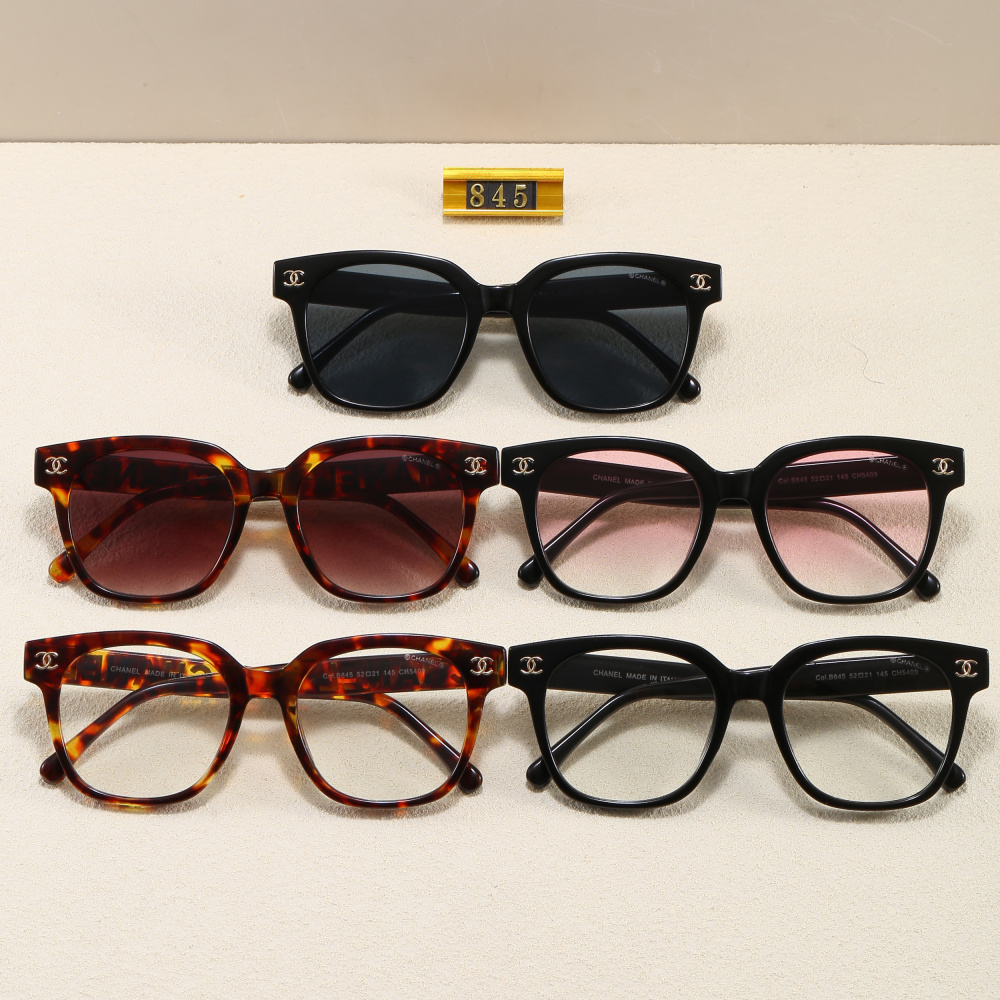 003 Chanel sunglasses