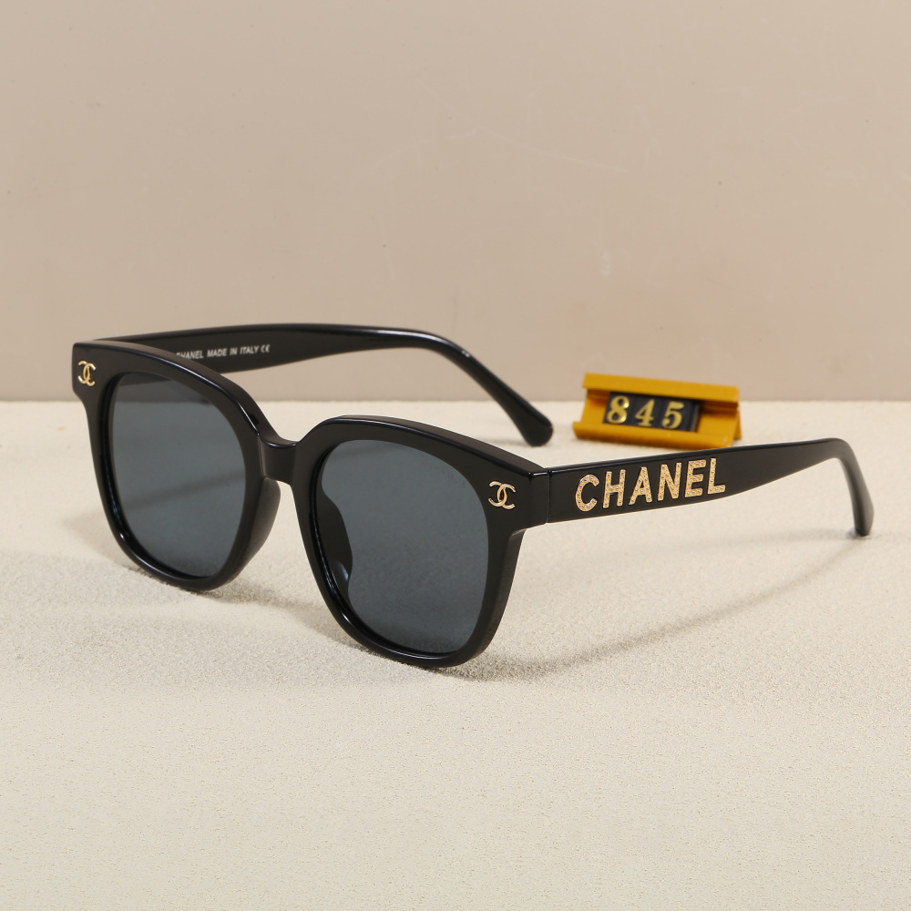 003 Chanel sunglasses
