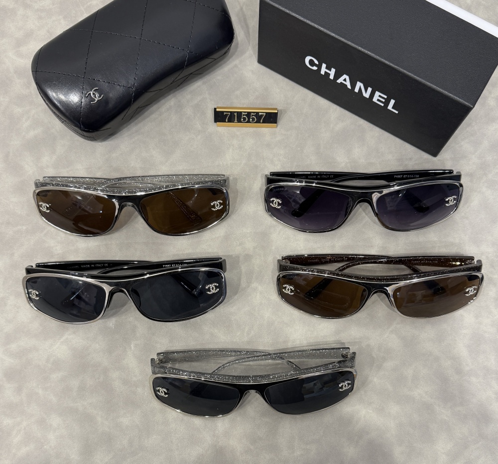 003 Chanel sunglasses