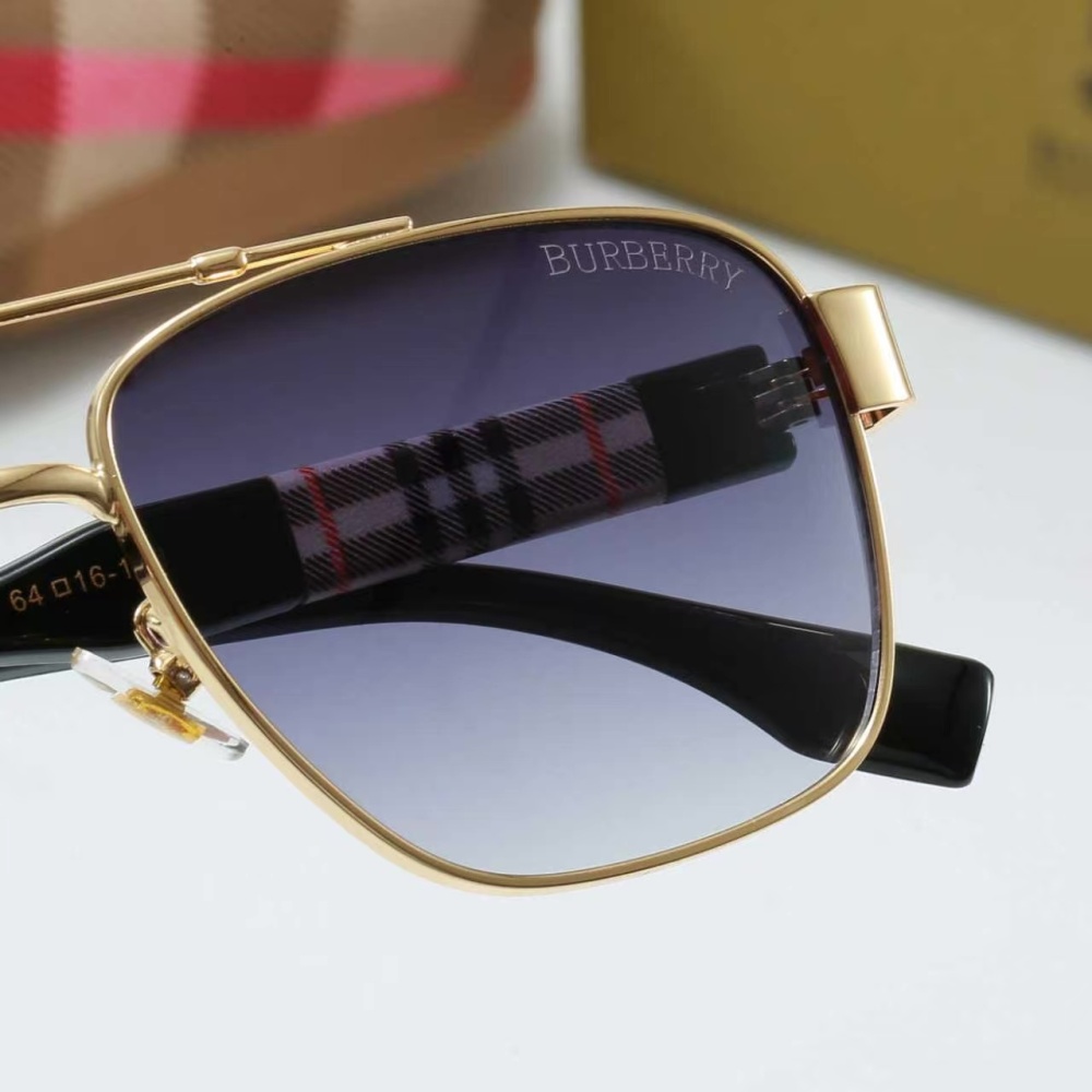 003 Burberry sunglasses