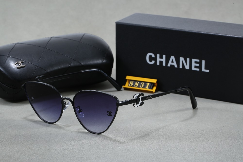 003 Chanel sunglasses