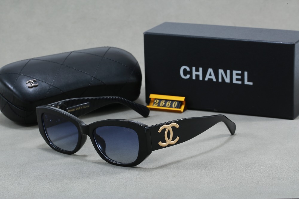 003 Chanel sunglasses