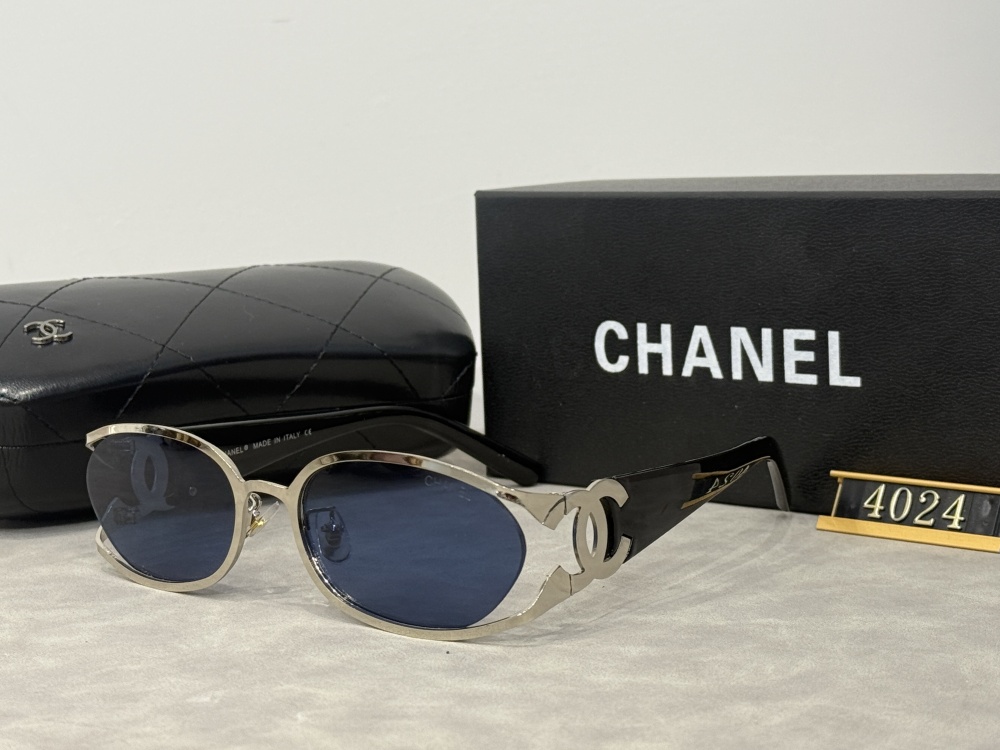 003 Chanel sunglasses