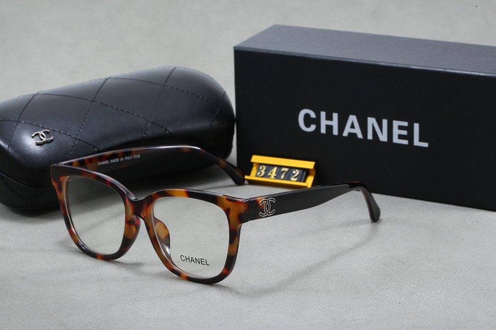 003 Chanel sunglasses