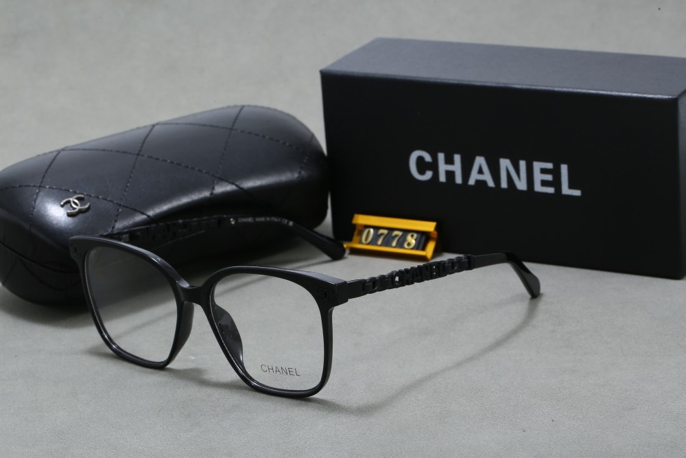 003 Chanel sunglasses
