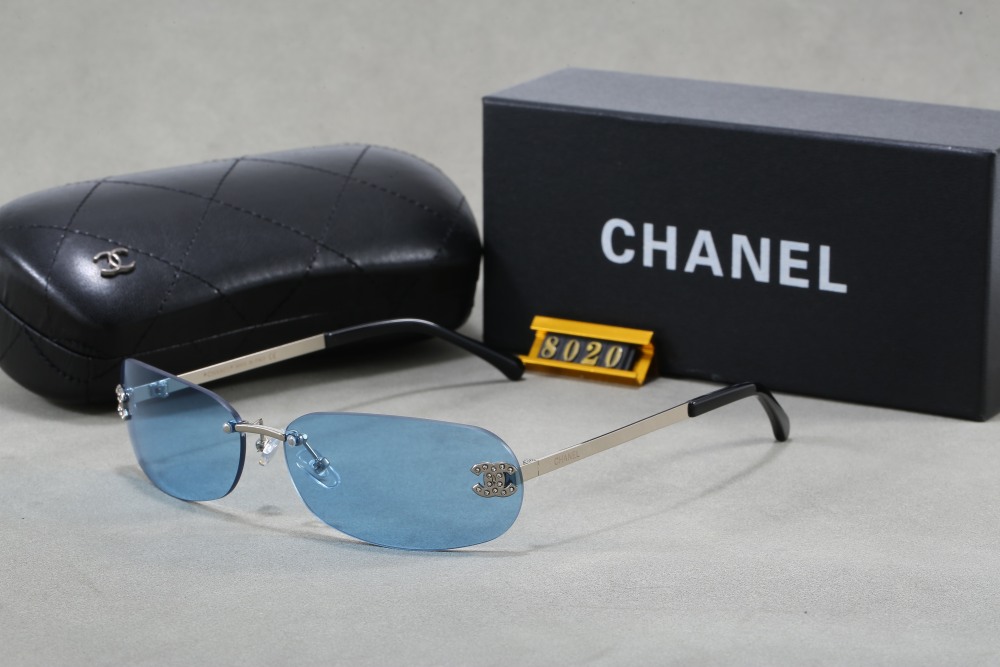 003 Chanel sunglasses