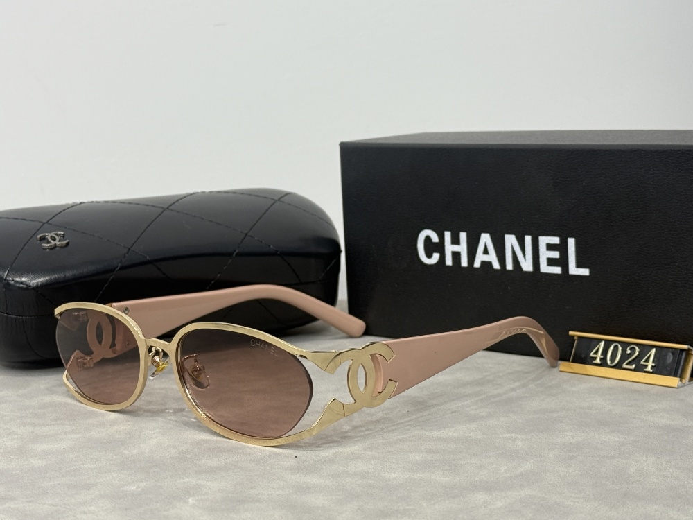 003 Chanel sunglasses
