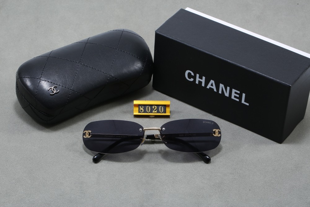 003 Chanel sunglasses