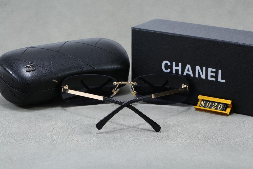 003 Chanel sunglasses