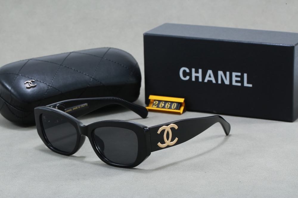 003 Chanel sunglasses
