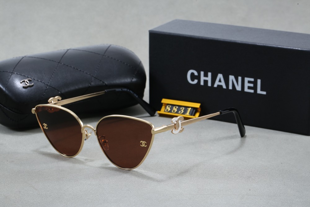 003 Chanel sunglasses