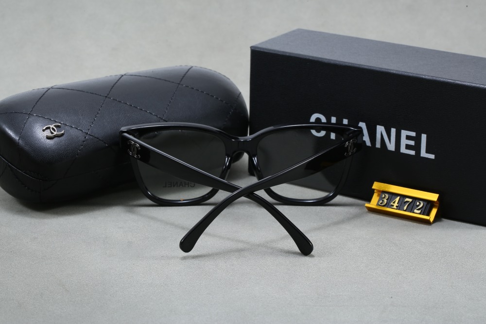 003 Chanel sunglasses