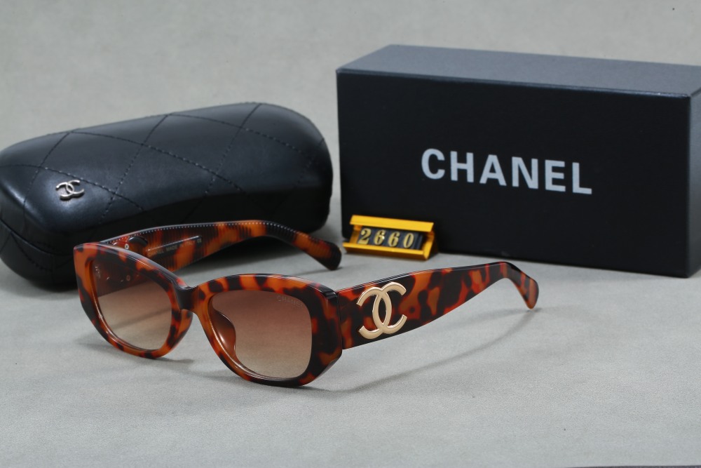 003 Chanel sunglasses