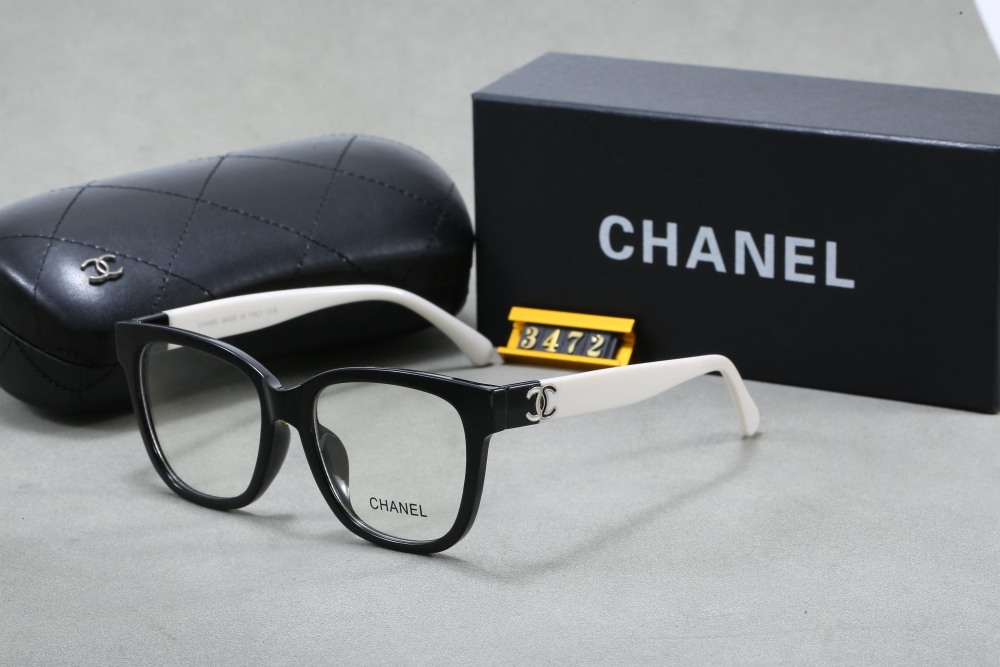 003 Chanel sunglasses