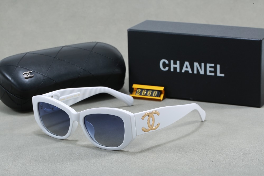 003 Chanel sunglasses
