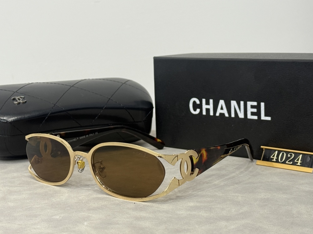 003 Chanel sunglasses