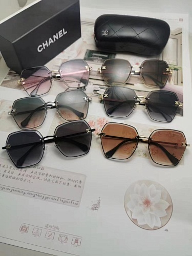 003 Chanel sunglasses