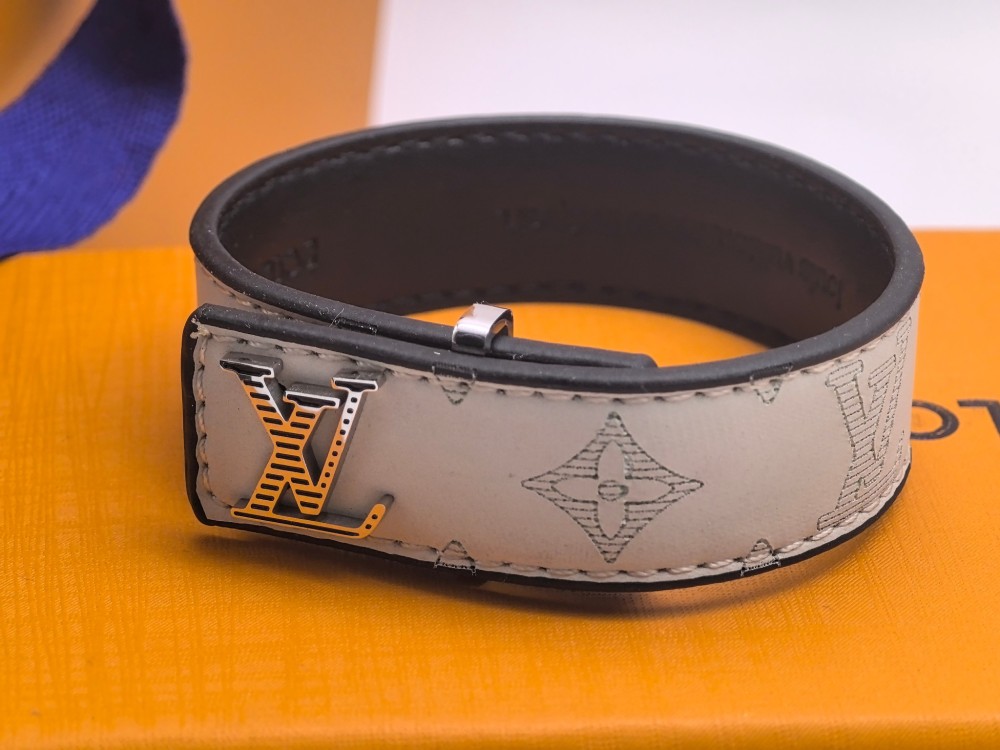 011 lv bracelet