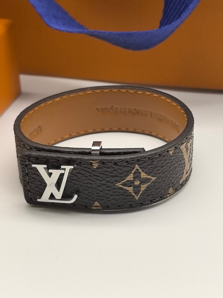 011 lv bracelet