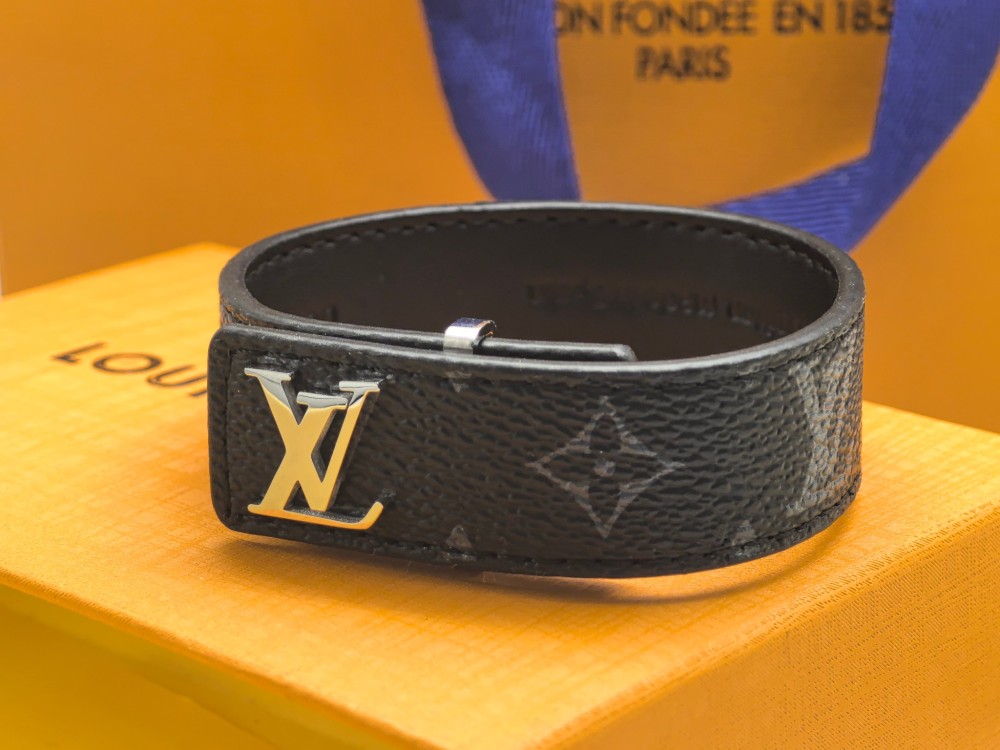 011 lv bracelet