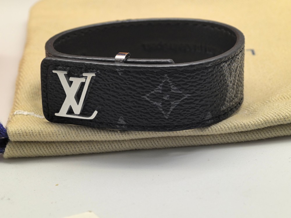 011 lv bracelet