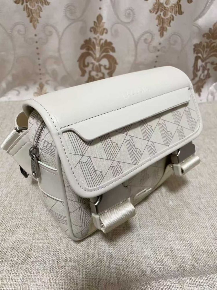 010 Lacoste bag