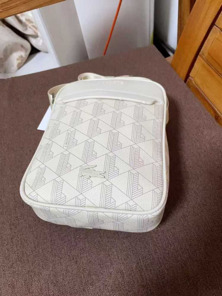 010 Lacoste bag