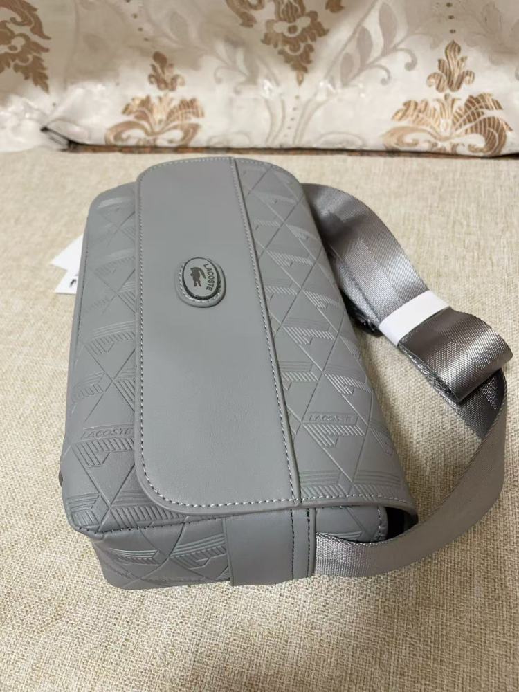 010 Lacoste bag