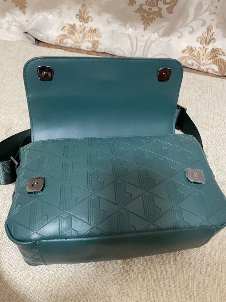 010 Lacoste bag