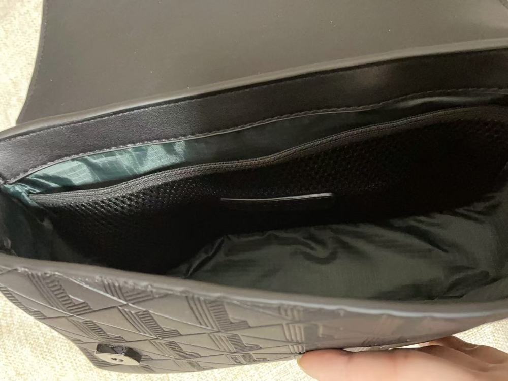 010 Lacoste bag