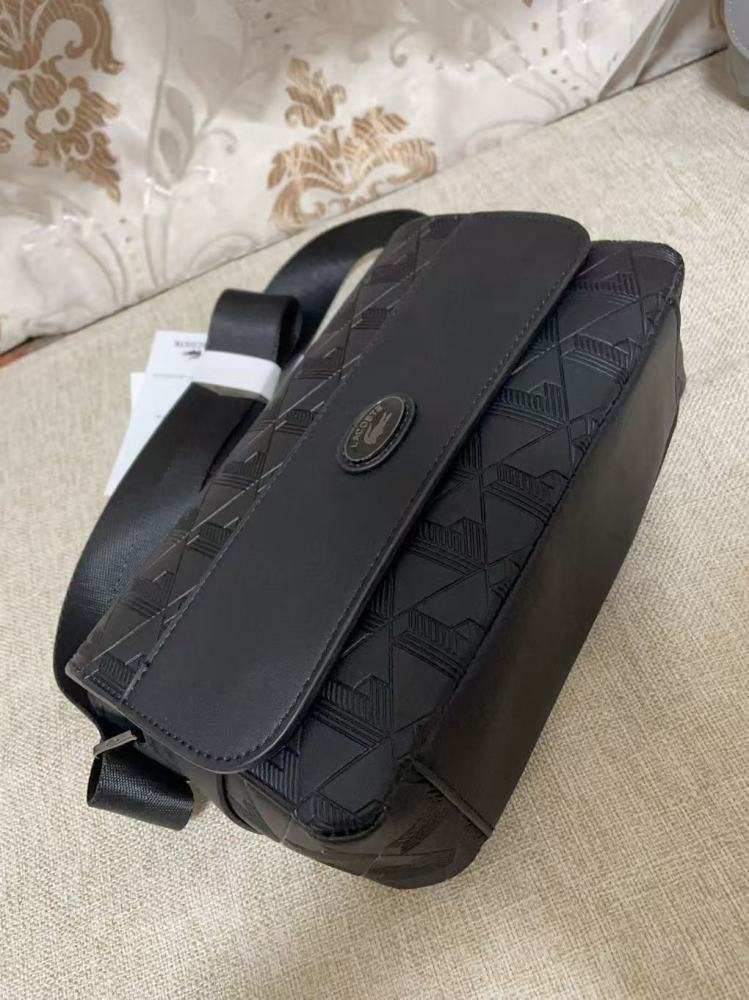 010 Lacoste bag