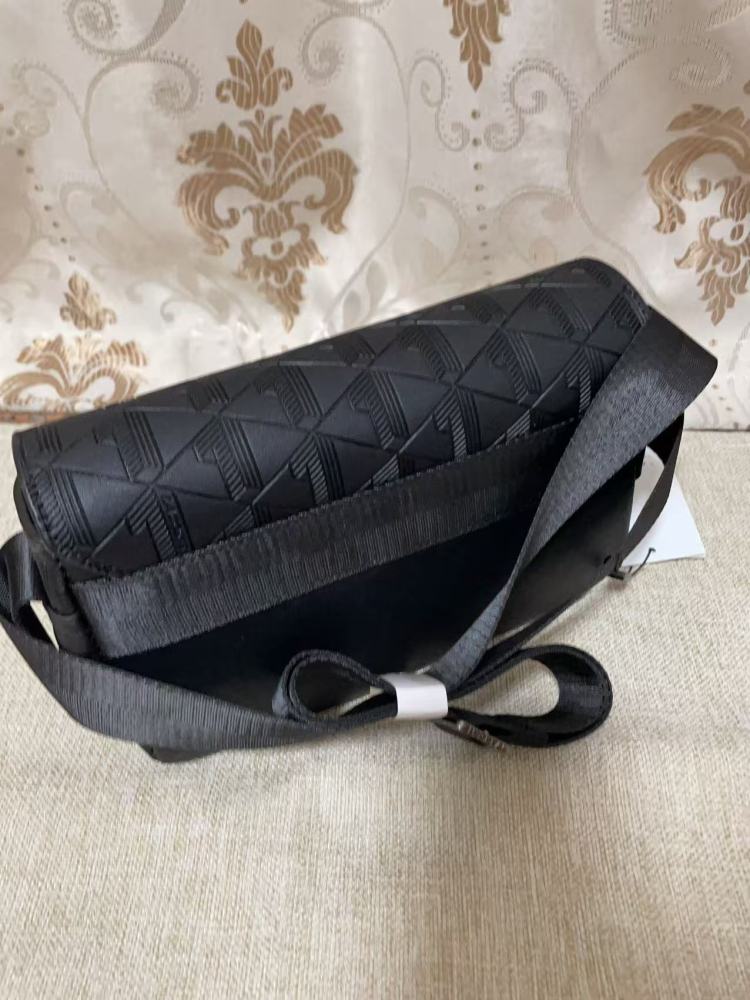 010 Lacoste bag