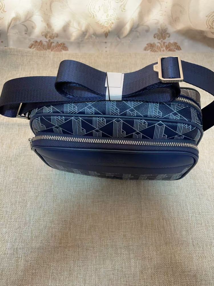 010 Lacoste bag