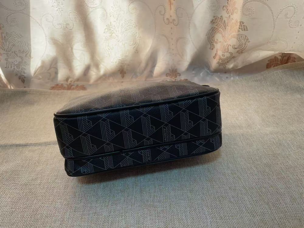 010 Lacoste bag