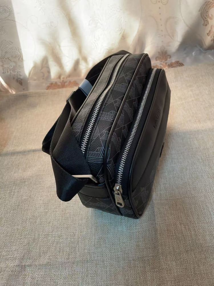 010 Lacoste bag