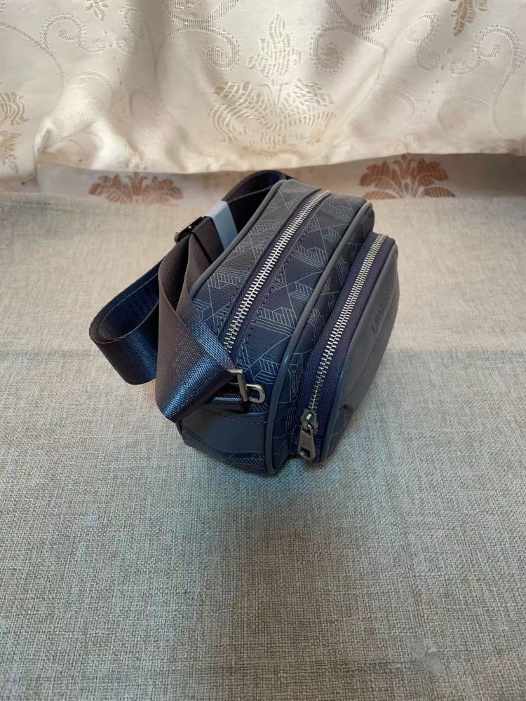 010 Lacoste bag