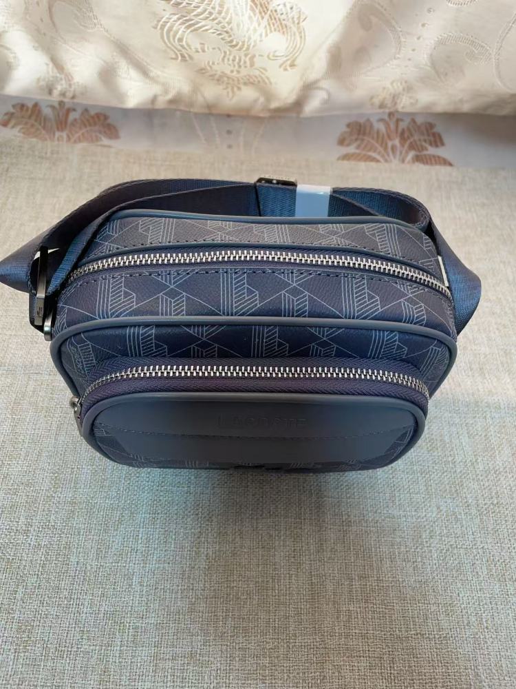 010 Lacoste bag
