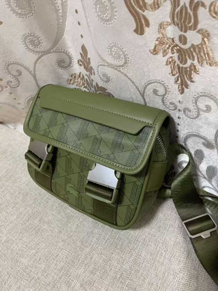 010 Lacoste bag