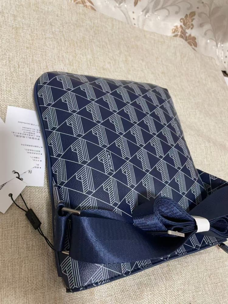 010 Lacoste bag