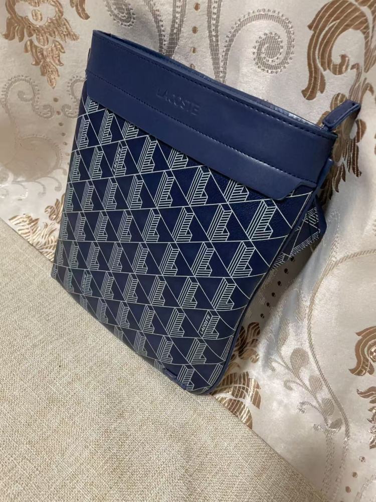 010 Lacoste bag