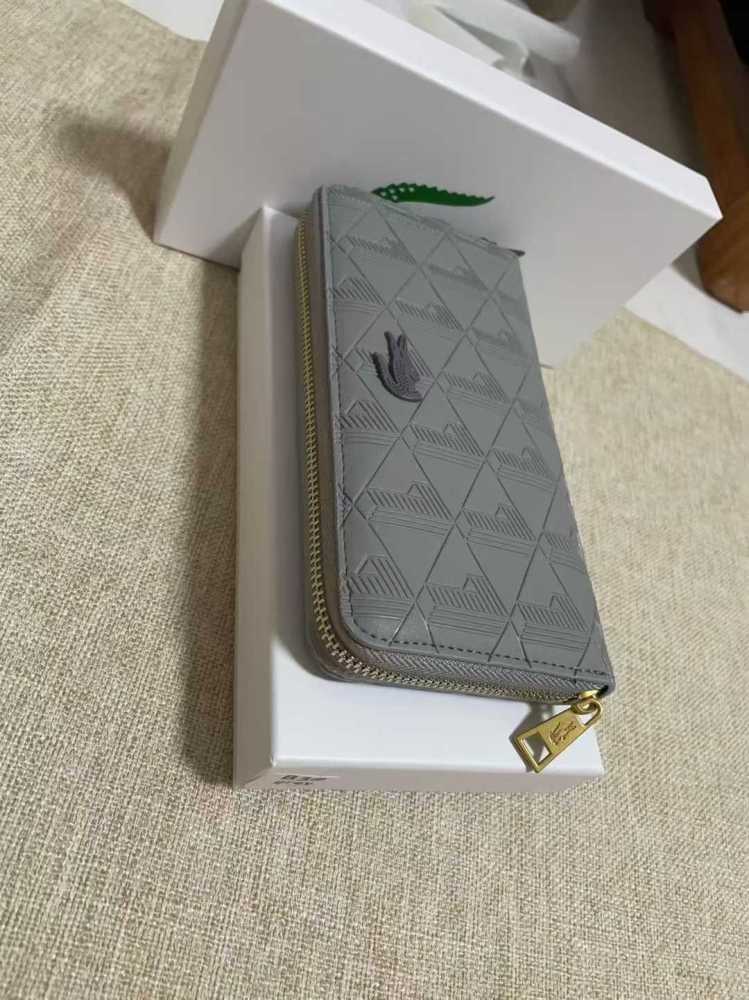 010 Lacoste bag
