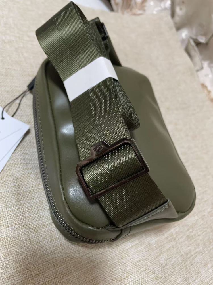 010 Lacoste bag
