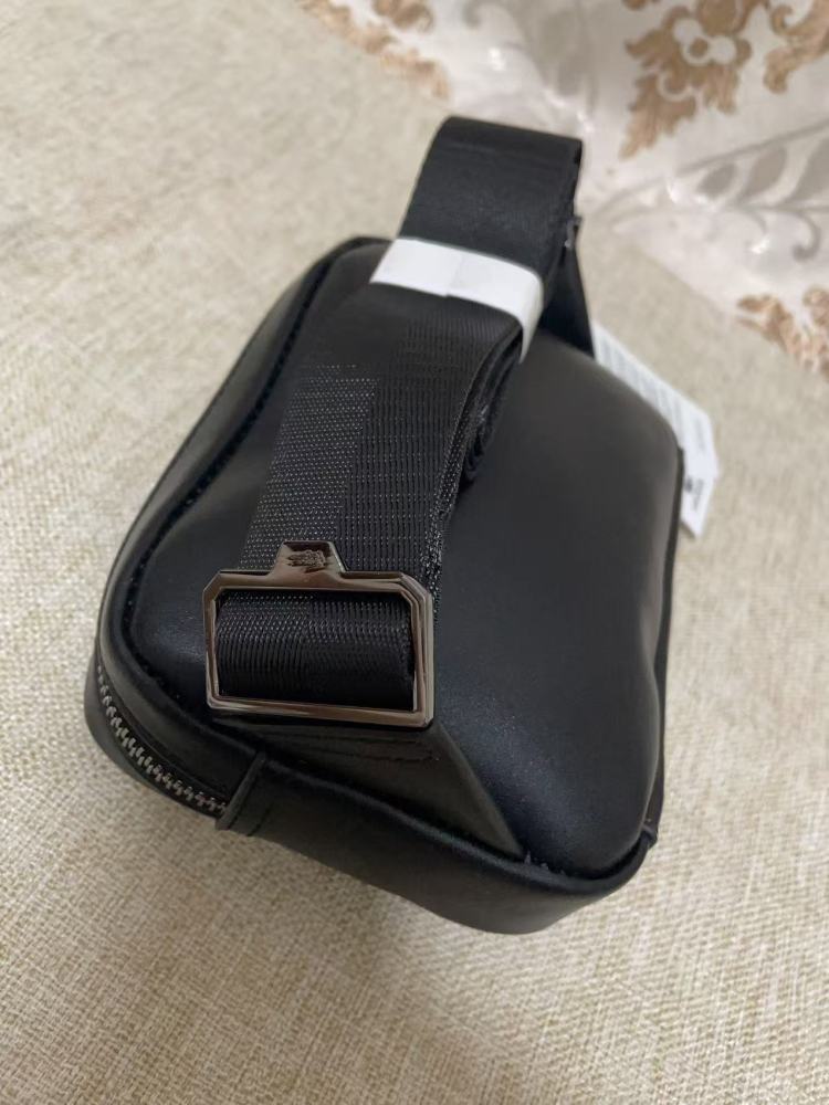 010 Lacoste bag