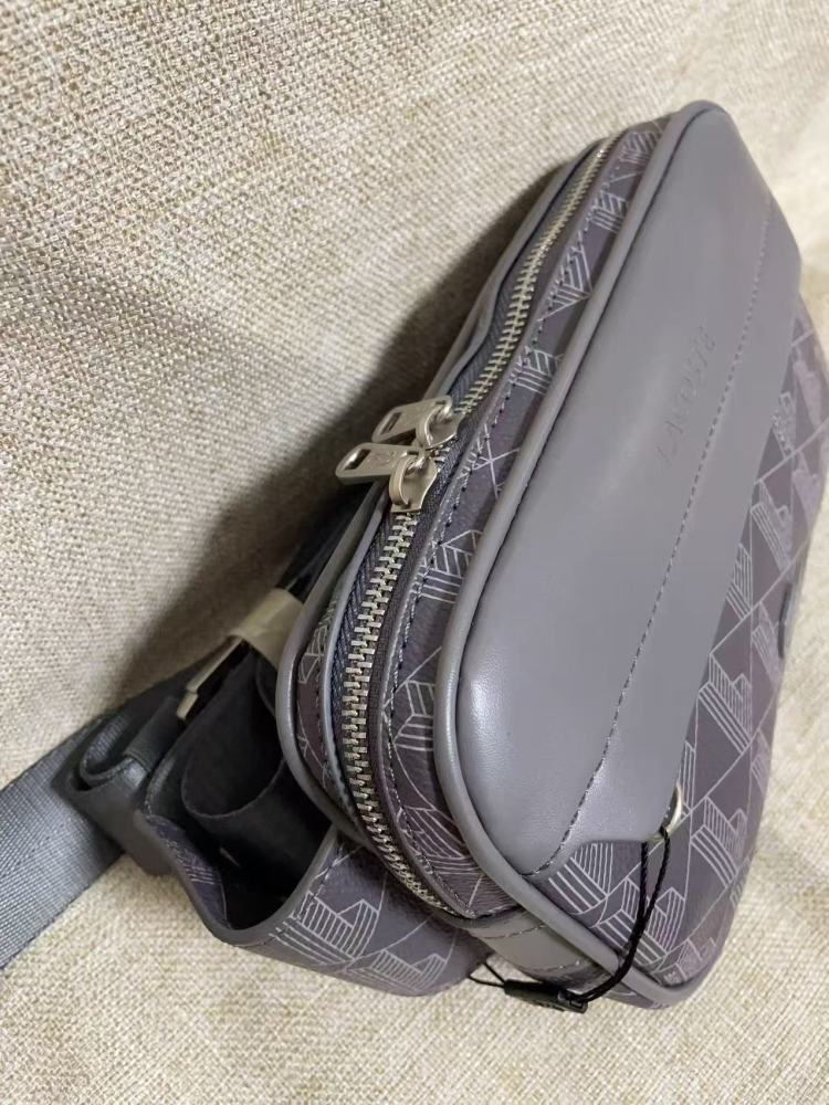 010 Lacoste bag
