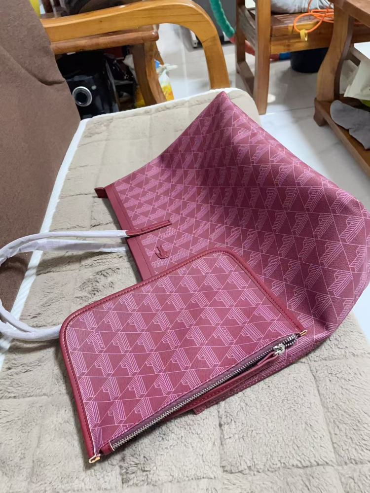010 Lacoste bag