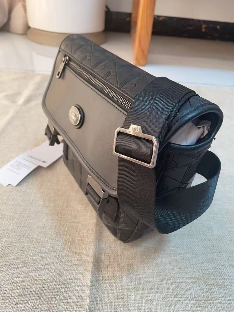010 Lacoste bag