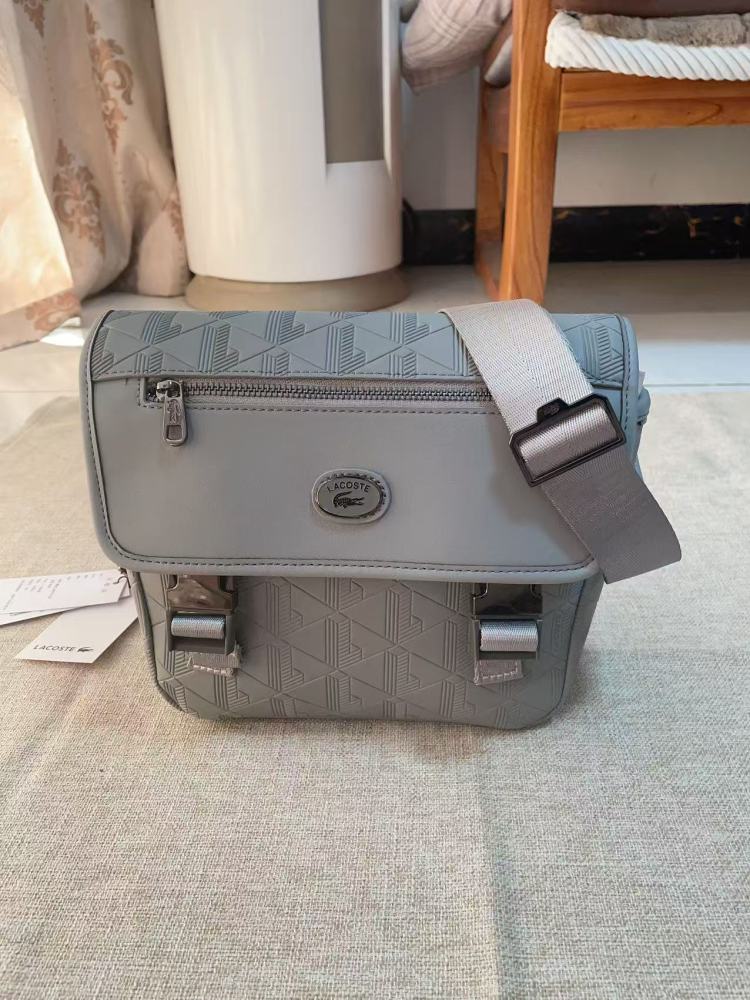 010 Lacoste bag