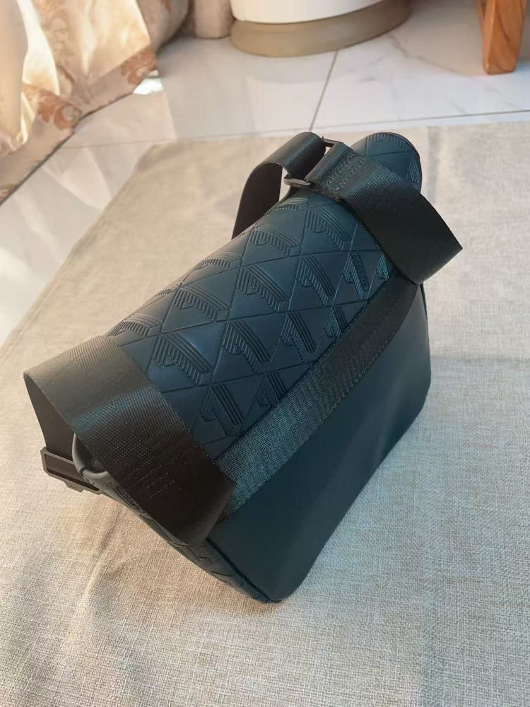 010 Lacoste bag