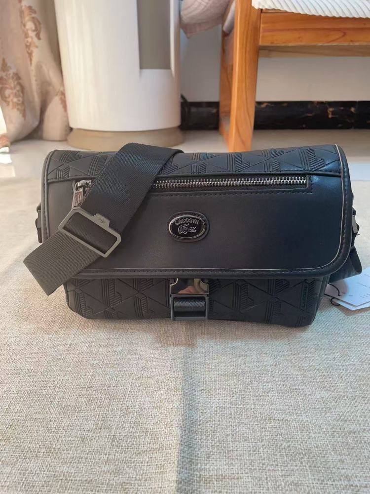 010 Lacoste bag