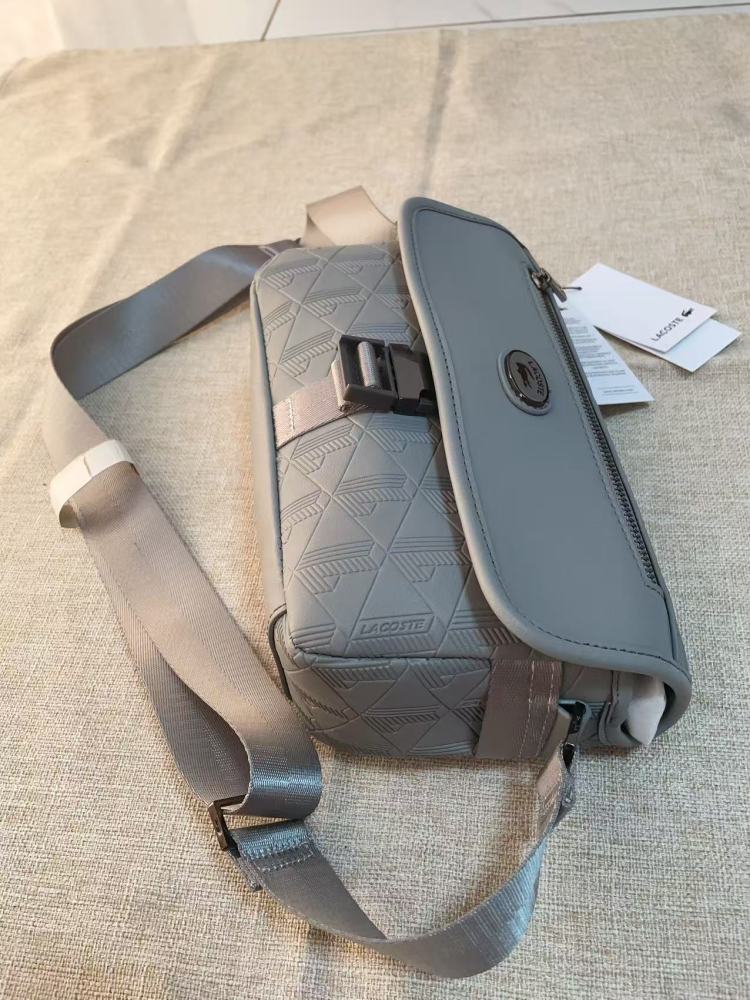 010 Lacoste bag